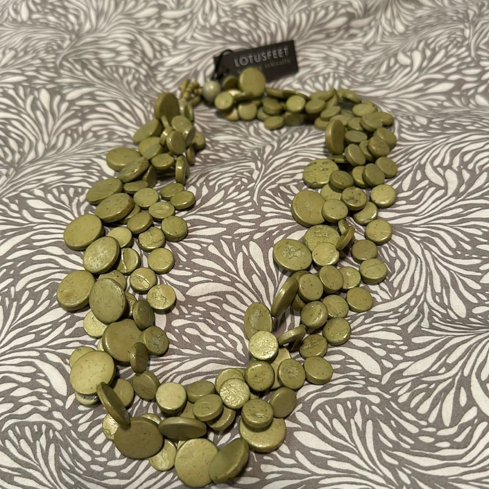 Lotusfeet necklace